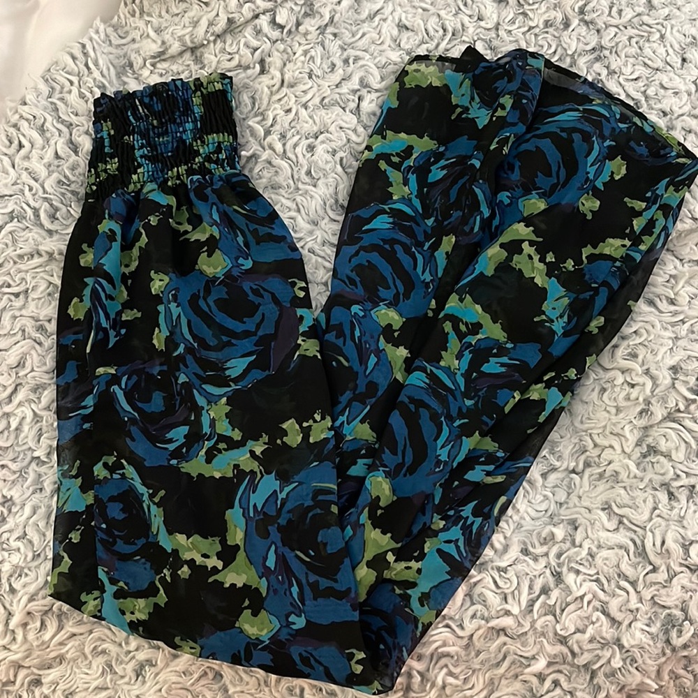 Show me your mumu pants